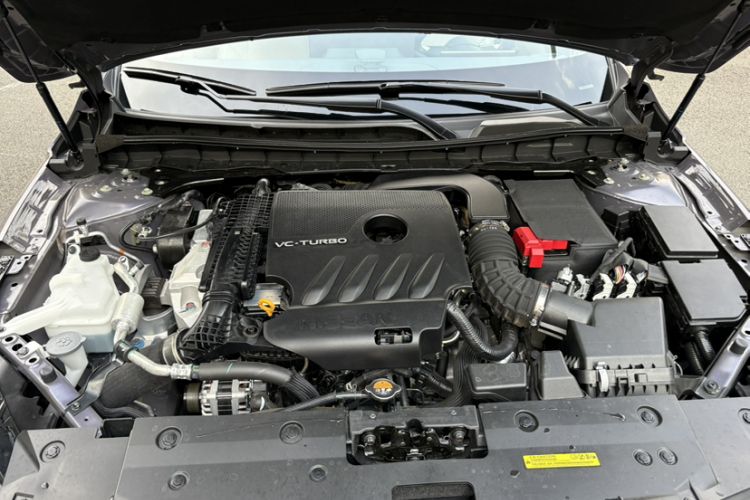 Used Nissan Teana 2026 Model Harmony Cockpit 2.0T Flagship Edition Engine Bay