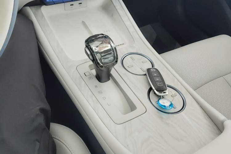 Used Nissan Teana 2026 Model Harmony Cockpit 2.0T Flagship Edition Gear Lever