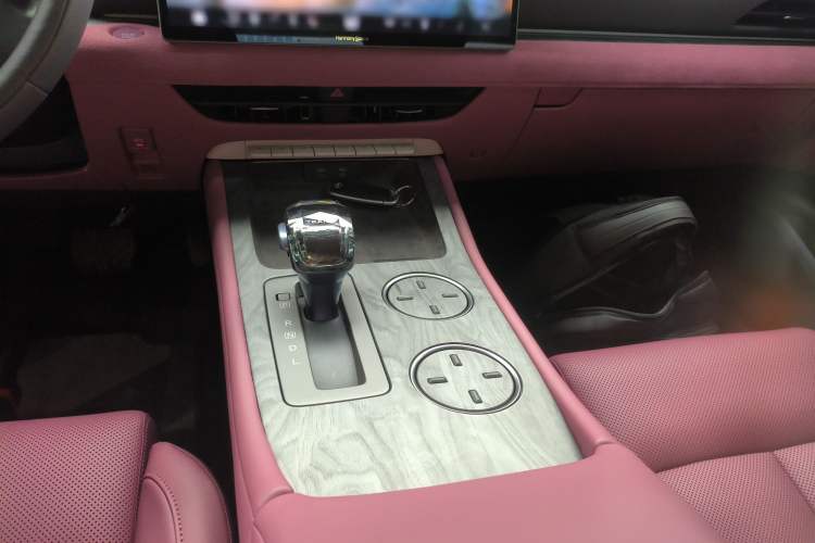 Used Nissan Teana 2026 Model Harmony Cockpit 2.0L Smart Ultra-Comfort Edition Gear Lever