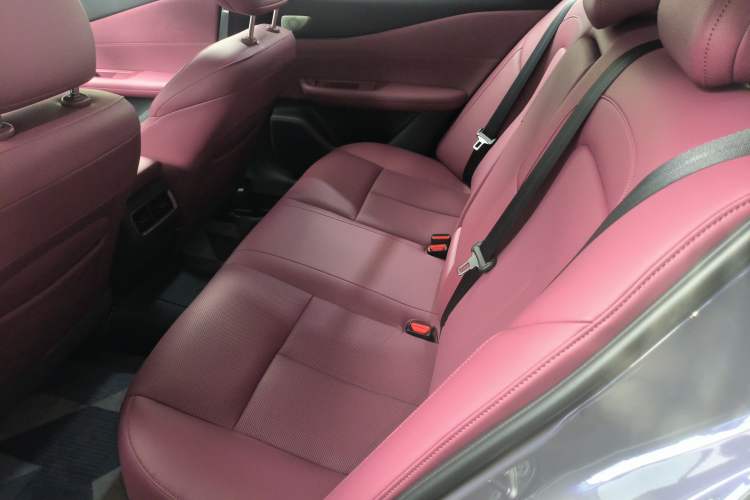 Used Nissan Teana 2026 Model Harmony Cockpit 2.0L Smart Ultra-Comfort Edition Interior 4