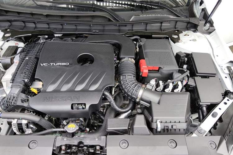Used Nissan Teana 2026 Model Harmony Cockpit 2.0T Flagship Edition Engine Bay Left