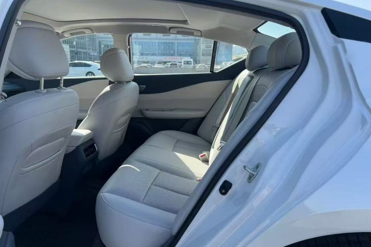Used Nissan Teana 2026 Model Harmony Cockpit 2.0L Smart Ultra-Comfort Edition Interior 3
