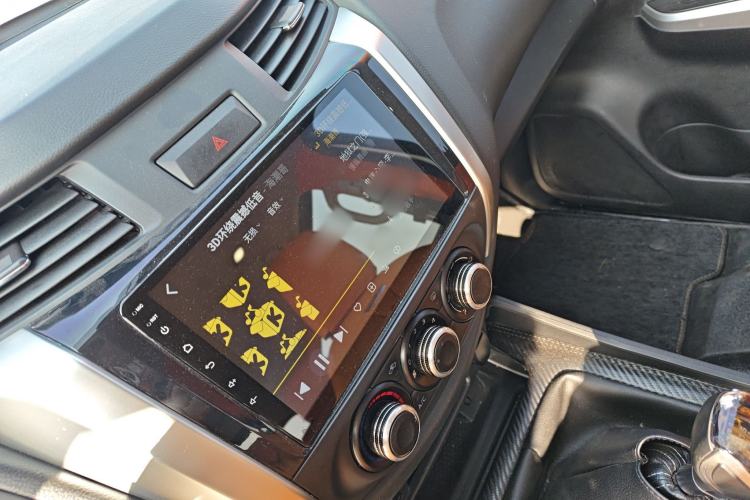 Used Nissan Terra 2020 2.5L XE Manual Two-Wheel-Drive Elite Edition Audio And AC Panel