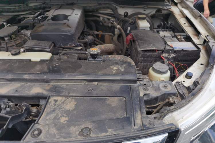 Used Nissan Terra 2020 2.5L XL Upper Automatic Two-Wheel Drive Luxury Edition Engine Bay Left
