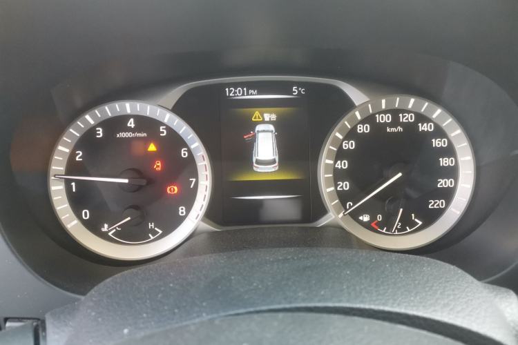 Used Nissan Terra 2020 2.5L XE Manual Two-Wheel-Drive Elite Edition Instrument Cluster