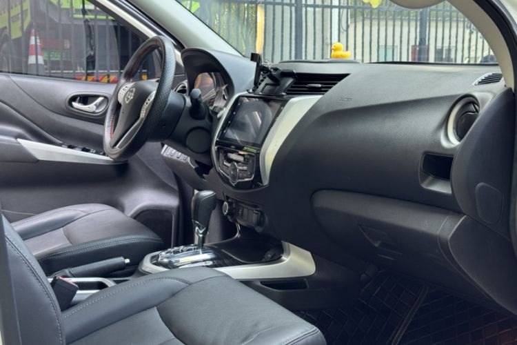 Used Nissan Terra 2020 2.5L XV 4WD Automatic Four-Wheel Drive Flagship Edition Interior 9