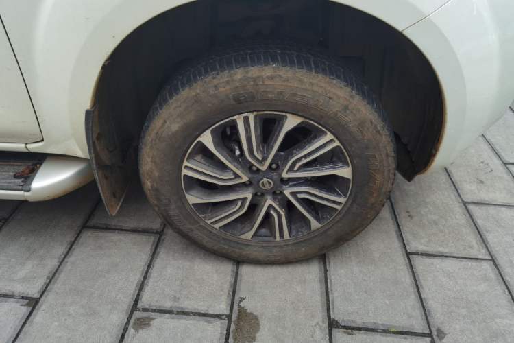 Used Nissan Terra 2020 2.5L XL Upper Automatic Two-Wheel Drive Luxury Edition Right Front Wheel Hub