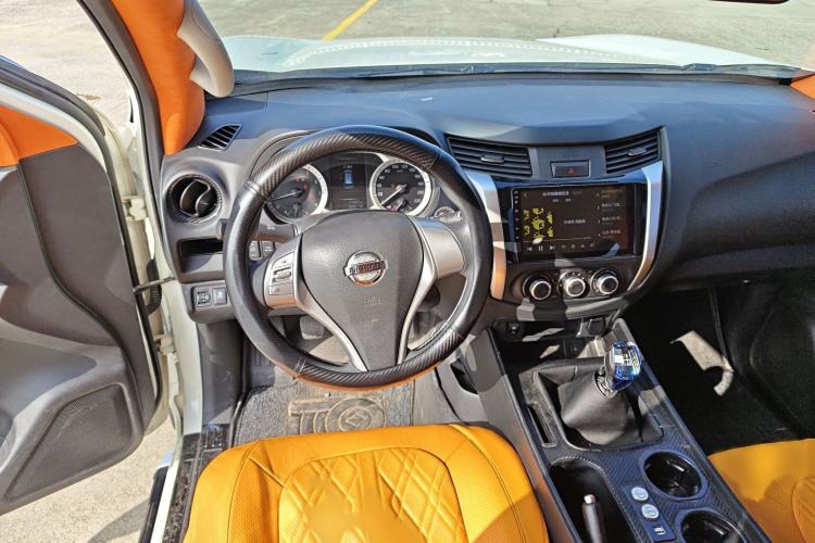 Used Nissan Terra 2020 2.5L XE Manual Two-Wheel-Drive Elite Edition Steering Wheel