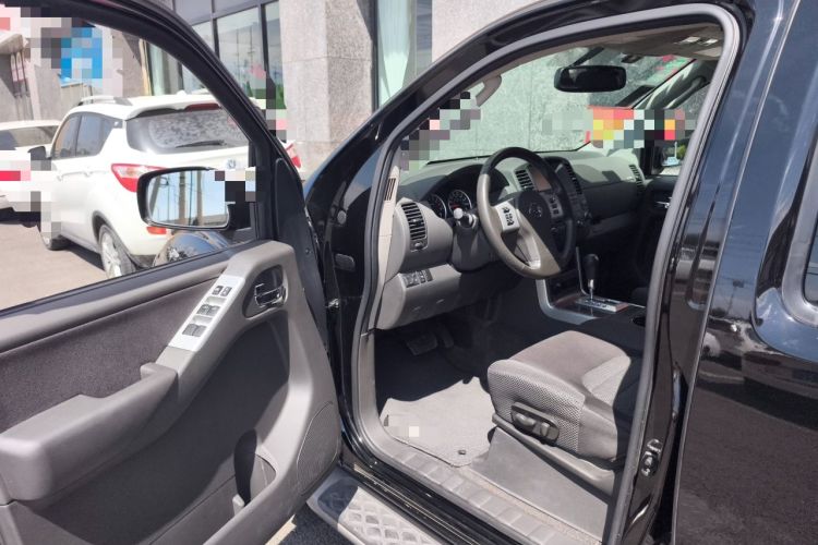 Used Nissan Terra  Driver Seat