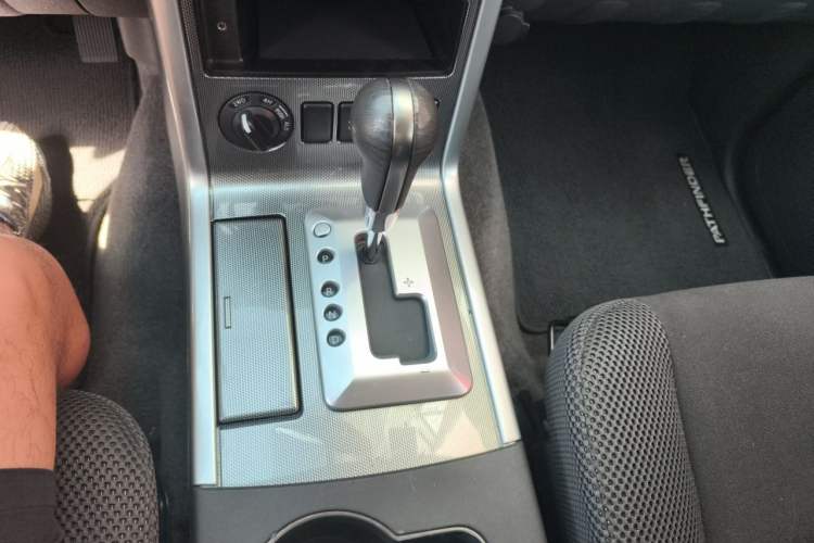 Used Nissan Terra  Gear Lever