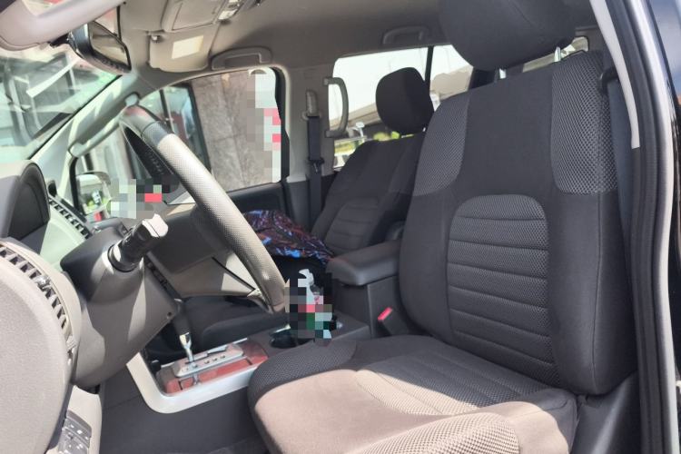 Used Nissan Terra  Left Front Seat
