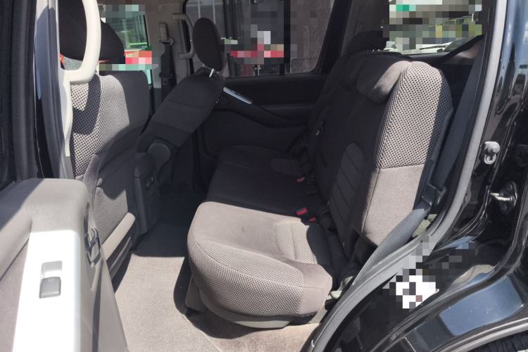 Used Nissan Terra  Left Rear Seat