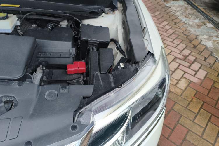 Used Nissan Terra  Engine Bay Left