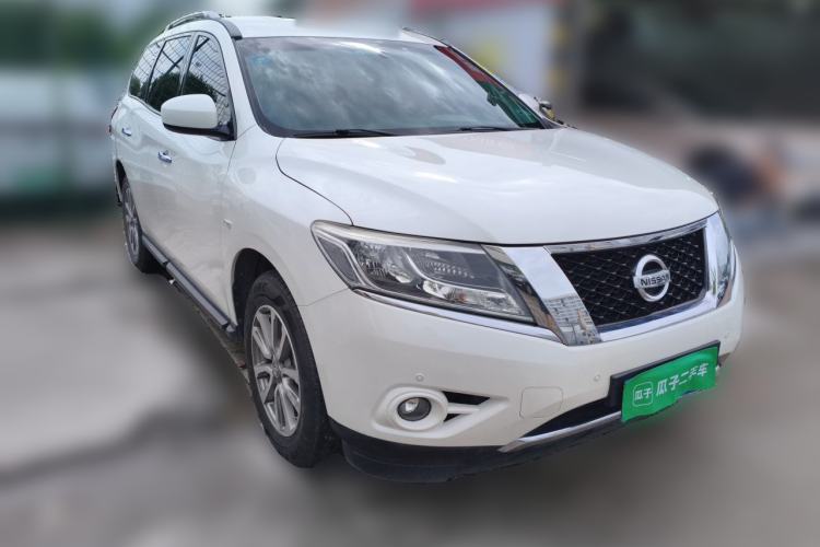 Used Nissan Terra  Front Right 45 Deg