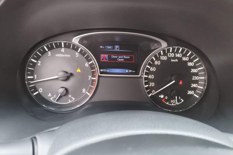 Used Nissan Terra  Instrument Cluster