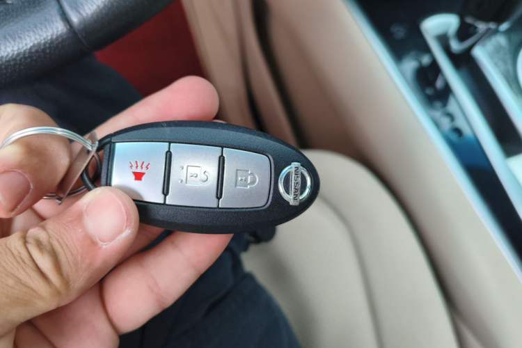 Used Nissan Terra  Vehicle Key