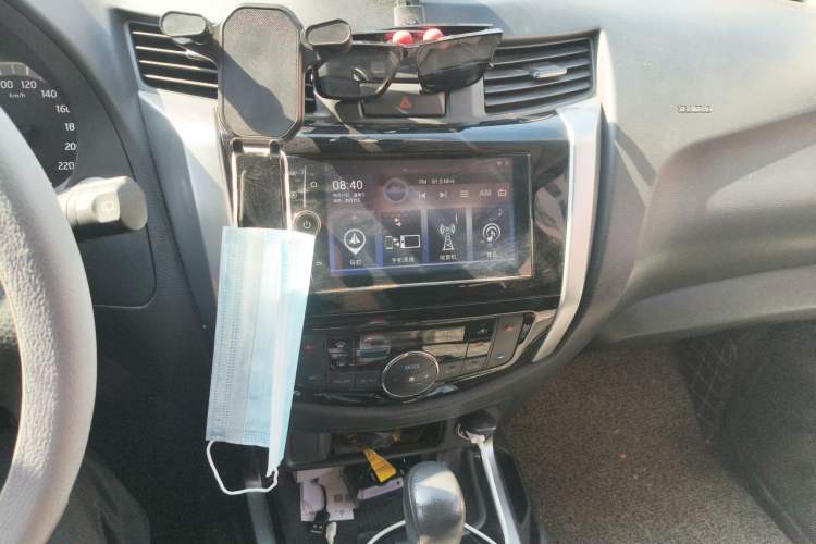 Used Nissan Terra 2018 2.5L Automatic 2WD Luxury Edition Audio And AC Panel