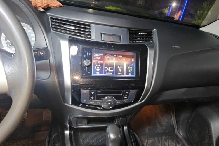 Used Nissan Terra 2018 2.5L Automatic 2WD Luxury Edition Audio And AC Panel