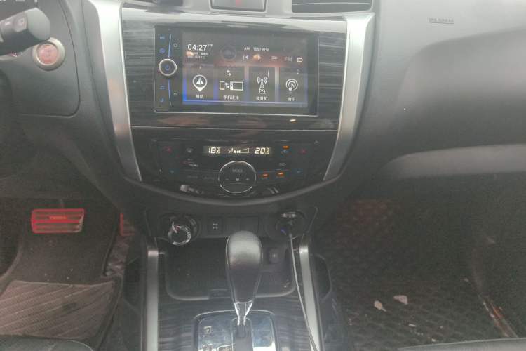 Used Nissan Terra 2018 2.5L Automatic 4x4 Flagship Edition Audio And AC Panel