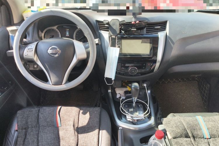 Used Nissan Terra 2018 2.5L Automatic 2WD Luxury Edition Center Console