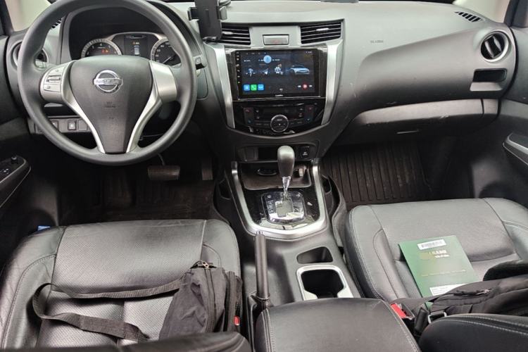 Used Nissan Terra 2018 2.5L Automatic 2WD Luxury Edition Center Console