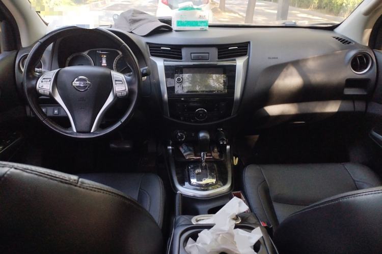 Used Nissan Terra 2018 2.5L Automatic 4x4 Flagship Edition Center Console