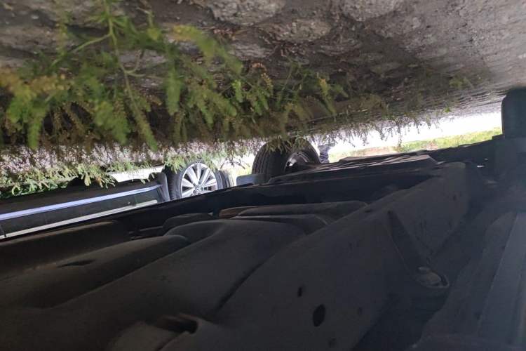 Used Nissan Terra 2018 2.5L Manual Two-Wheel Drive Elite Edition Chassis Rear Left