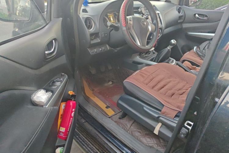 Used Nissan Terra 2018 2.5L Manual Two-Wheel Drive Elite Edition Driver Seat