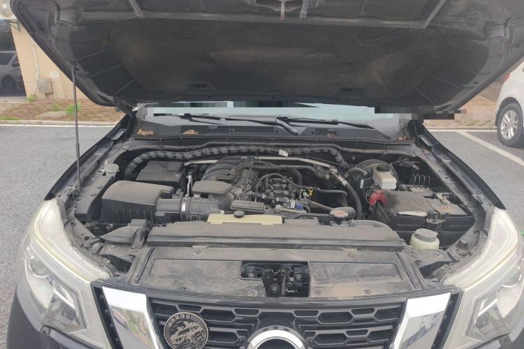 Used Nissan Terra 2018 2.5L Automatic 4x4 Flagship Edition Engine Bay