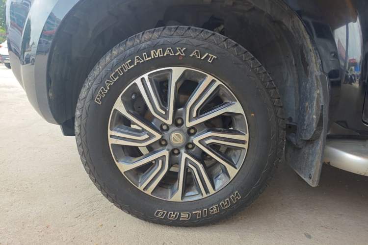 Used Nissan Terra 2018 2.5L Automatic 2WD Luxury Edition Exterior 4