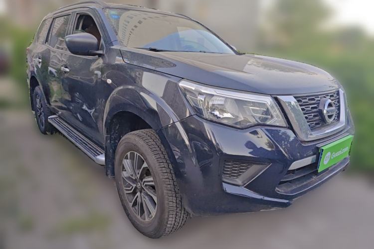 Used Nissan Terra 2018 2.5L Manual Two-Wheel Drive Elite Edition Front Right 45 Deg