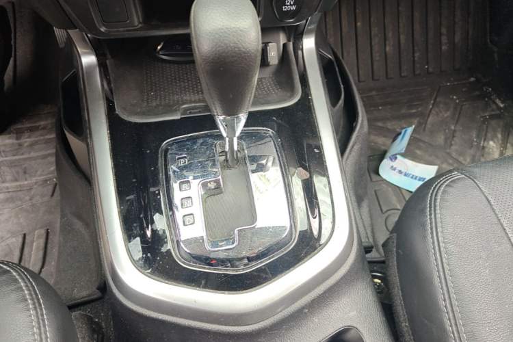 Used Nissan Terra 2018 2.5L Automatic 2WD Luxury Edition Gear Lever