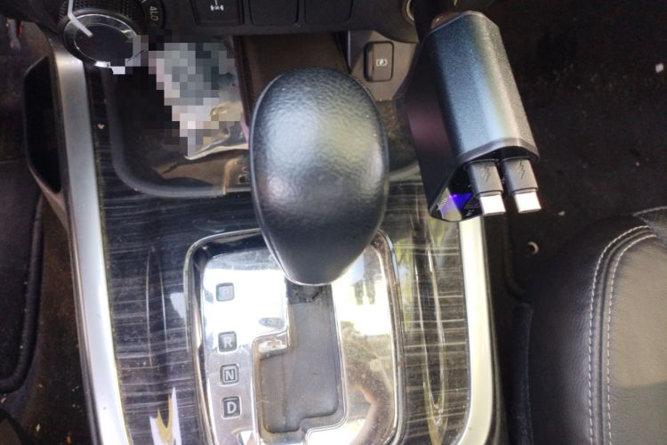 Used Nissan Terra 2018 2.5L Automatic 4x4 Flagship Edition Gear Lever