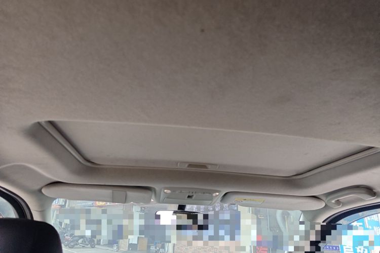 Used Nissan Terra 2018 2.5L Automatic 2WD Luxury Edition Headliner