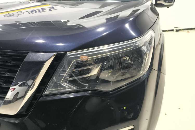Used Nissan Terra 2018 2.5L Automatic 2WD Luxury Edition Left Front Headlight