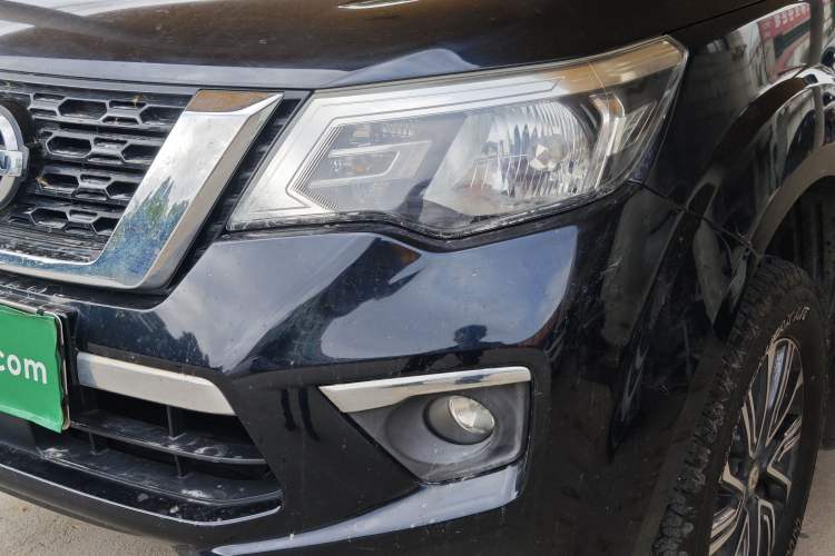 Used Nissan Terra 2018 2.5L Automatic 2WD Luxury Edition Left Front Headlight