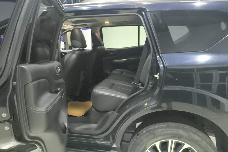 Used Nissan Terra 2018 2.5L Automatic 2WD Luxury Edition Left Rear Seat
