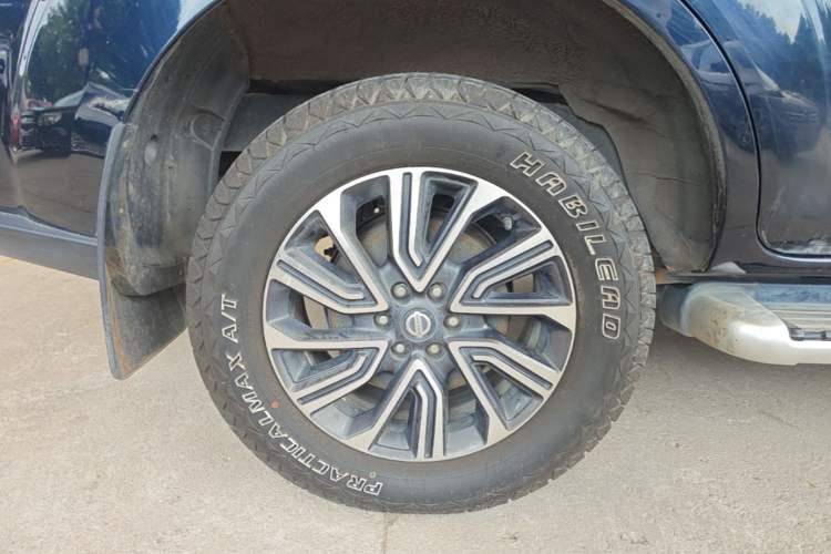 Used Nissan Terra 2018 2.5L Automatic 2WD Luxury Edition Right Rear Wheel Hub