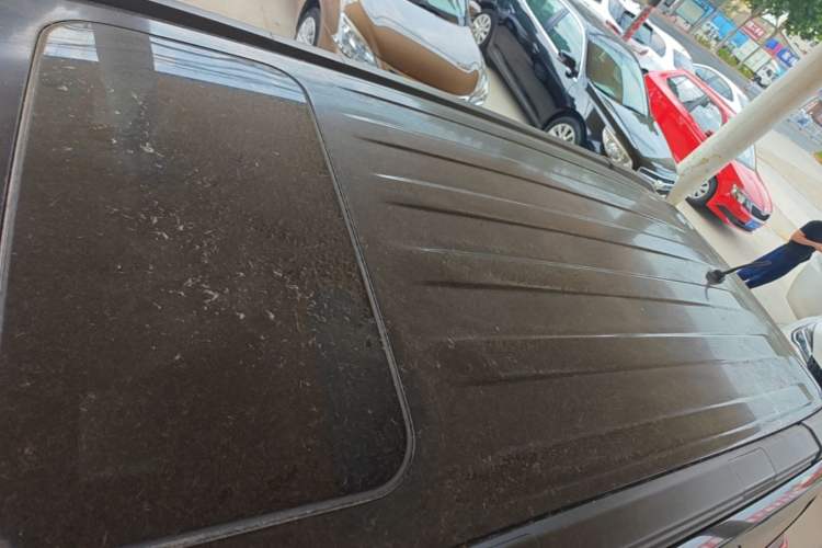 Used Nissan Terra 2018 2.5L Automatic 2WD Luxury Edition Roof