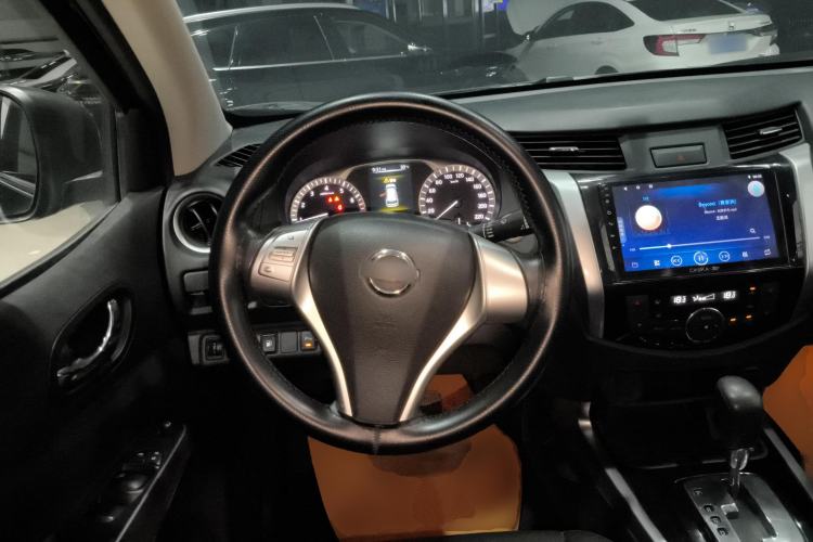 Used Nissan Terra 2018 2.5L Automatic 2WD Luxury Edition Steering Wheel