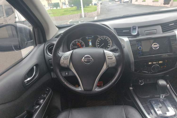 Used Nissan Terra 2018 2.5L Automatic 4x4 Flagship Edition Steering Wheel