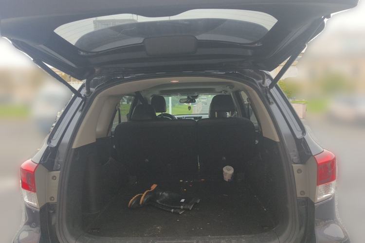 Used Nissan Terra 2018 2.5L Automatic 4x4 Flagship Edition Trunk