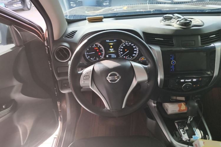 Used Nissan Terra 2018 2.5L Automatic 2WD Luxury Edition Steering Wheel