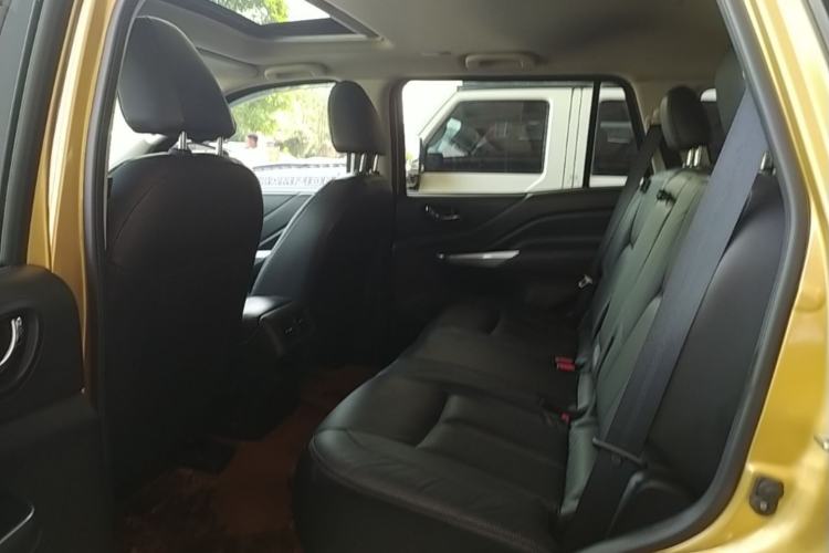 Used Nissan Terra 2018 2.5L Automatic 4x4 Luxury Edition Left Rear Seat