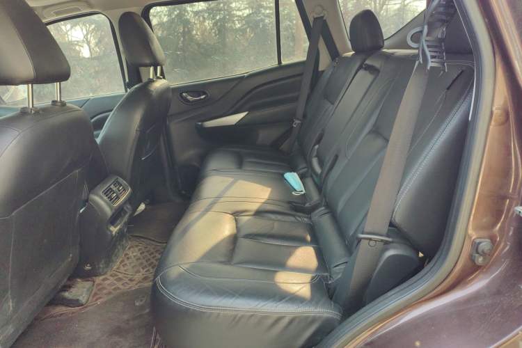 Used Nissan Terra 2018 2.5L Automatic 2WD Luxury Edition Left Rear Seat