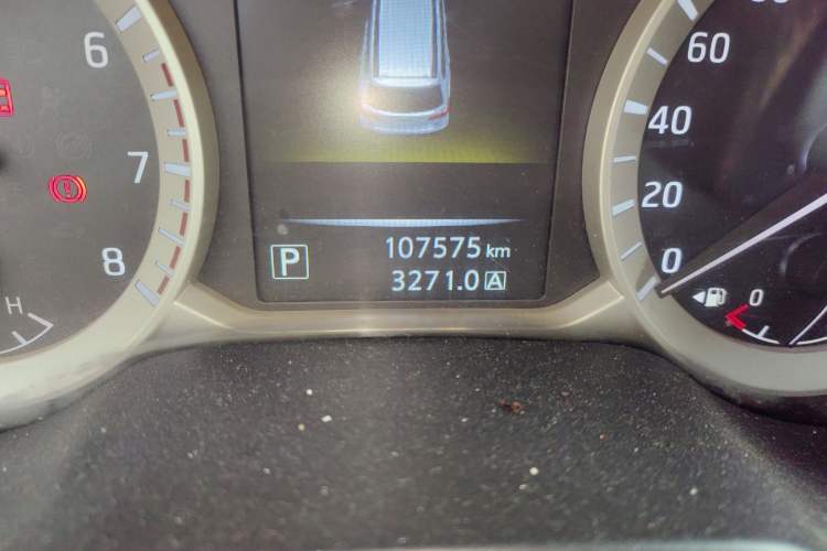 Used Nissan Terra 2018 2.5L Automatic 2WD Luxury Edition Odometer Close Up