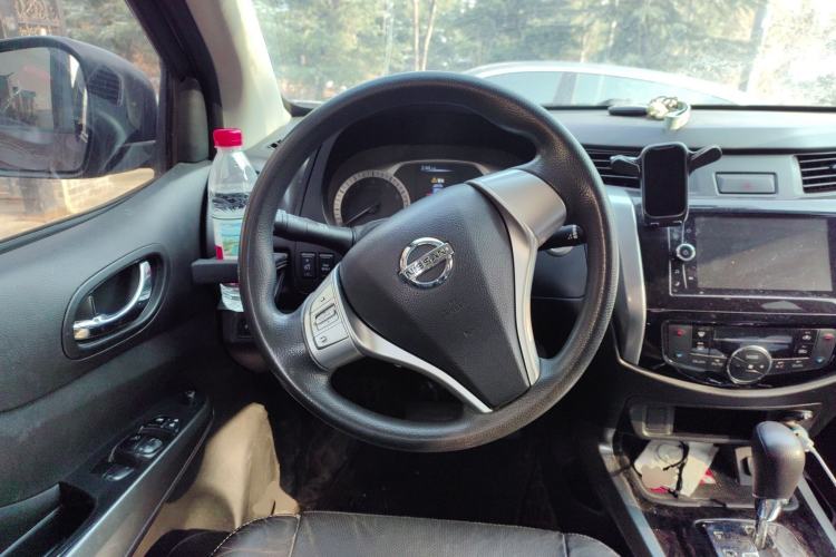 Used Nissan Terra 2018 2.5L Automatic 2WD Luxury Edition Steering Wheel