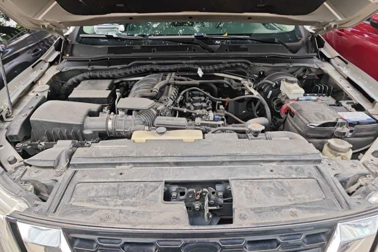 Used Nissan Terra 2018 2.5L Automatic 2WD Smart Enjoyment Version Engine Bay