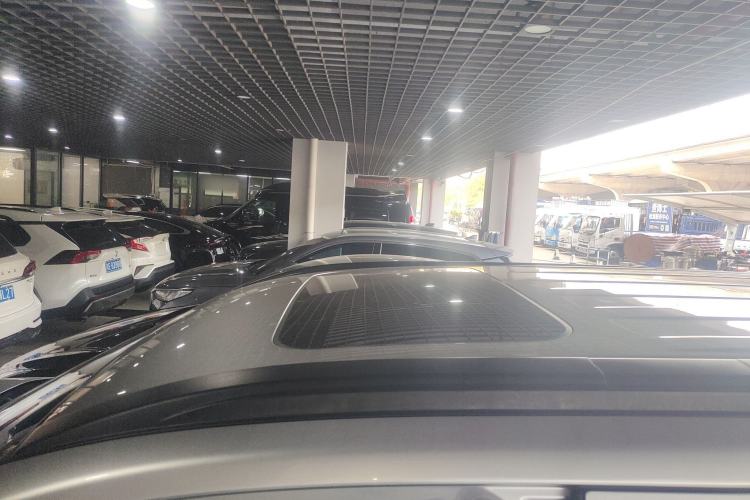 Used Nissan Terra 2018 2.5L Automatic 4x4 Luxury Edition Roof