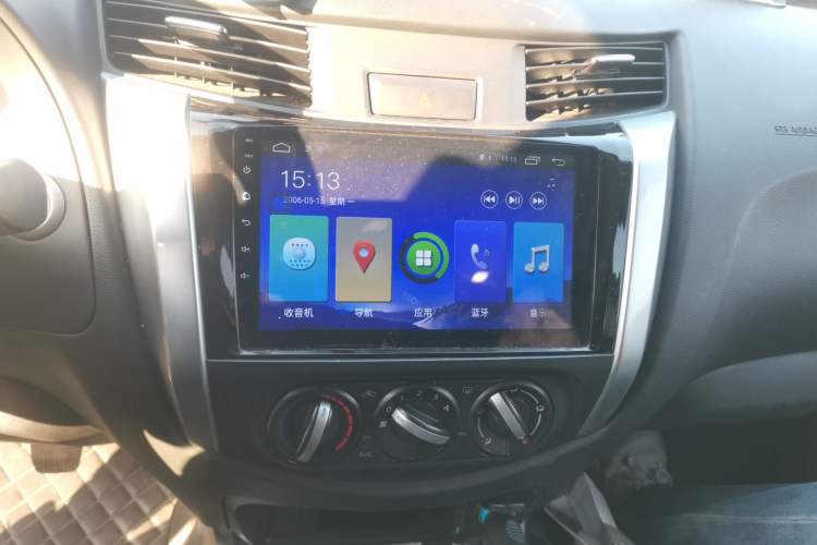 Used Nissan Terra 2018 2.5L Manual Two-Wheel Drive Elite Edition Audio And AC Panel